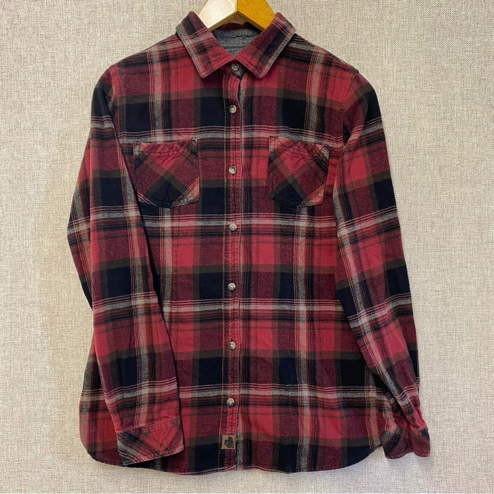 Legendary Whitetails Flannel Shirt Mens Med Red Black Plaid Button Down Cotton - Picture 11 of 12